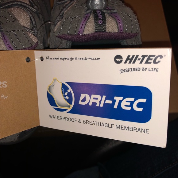 Brand new HI-TEC - Picture 2 of 7